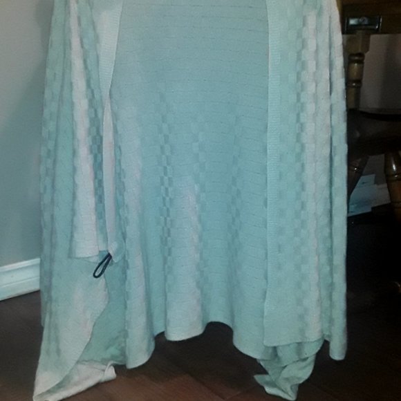 One-button waffle-knit Waterfall Cardigan - Picture 3 of 5